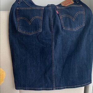 Classic Denim straight skirt just below the knee